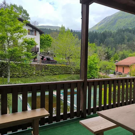Апартаменты Bilocale Gran Chalet Монтекрето